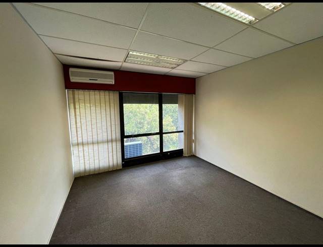 1,594M² OFFICE TO LET IN ALRODE